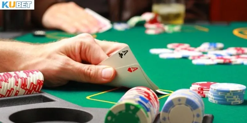 Khám phá đôi nét về poker là gì